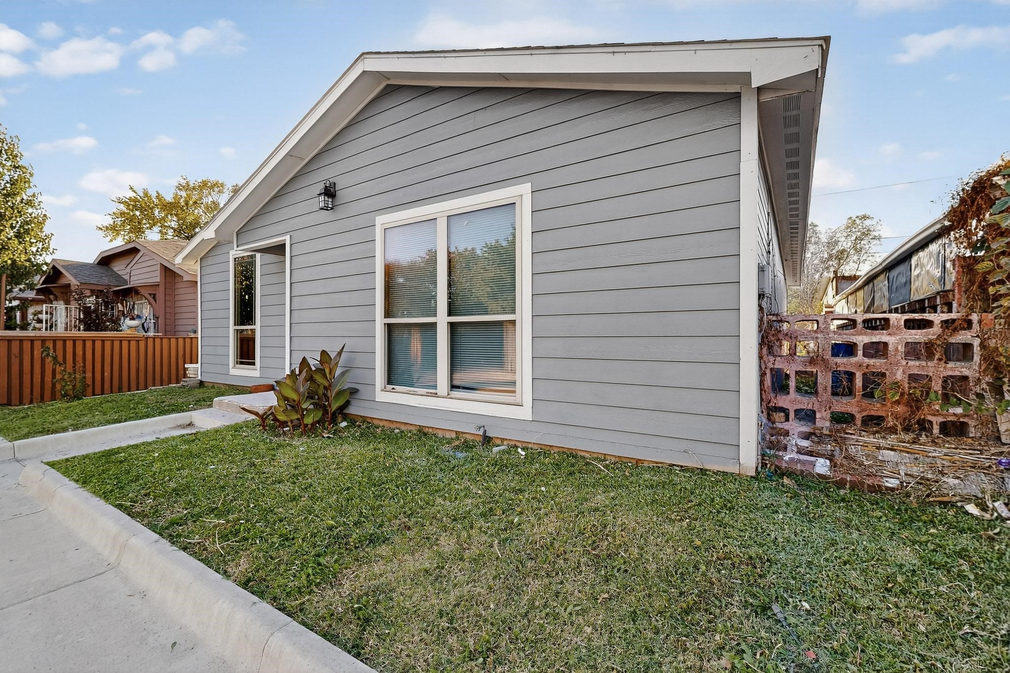 2007 Red Cloud Drive Dallas TX 75217