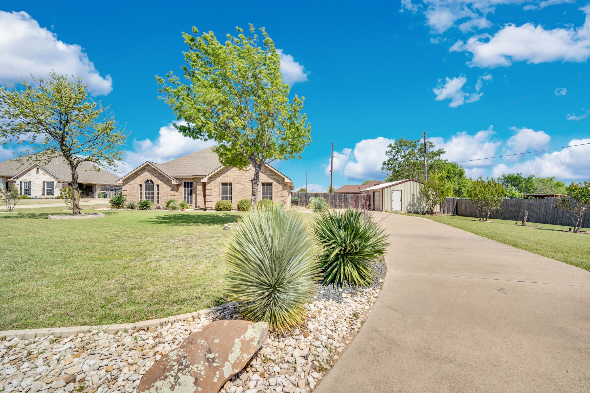 904 Martin Italy TX 76651