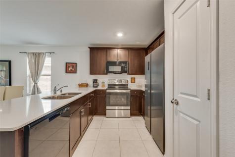 712 Odlozil Lane Ennis TX 75119