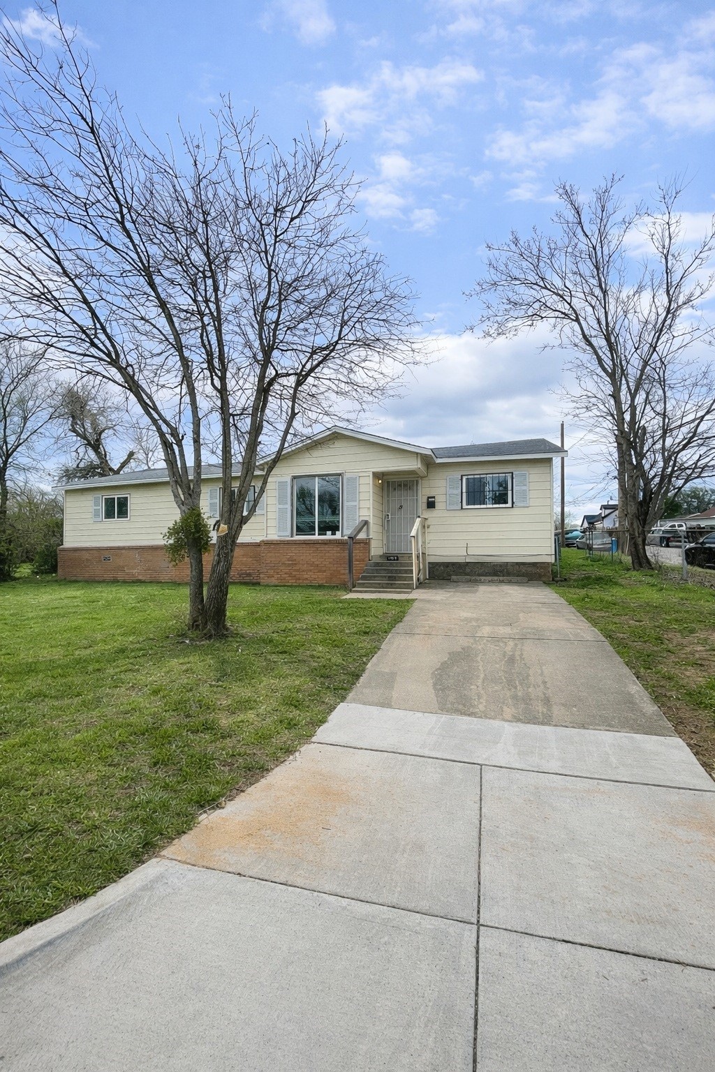 1413 Lindsey Street Fort Worth TX 76105