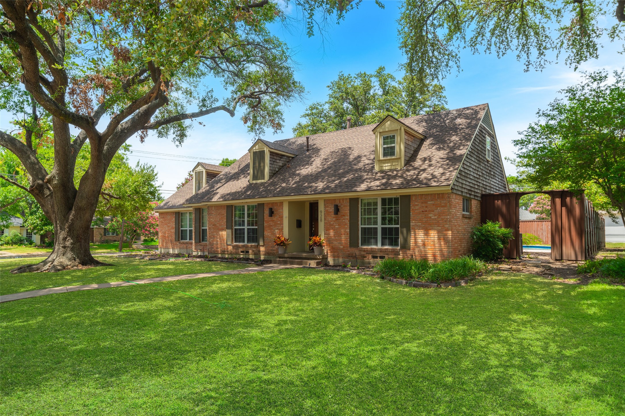 928 Teakwood Drive Richardson TX 75080