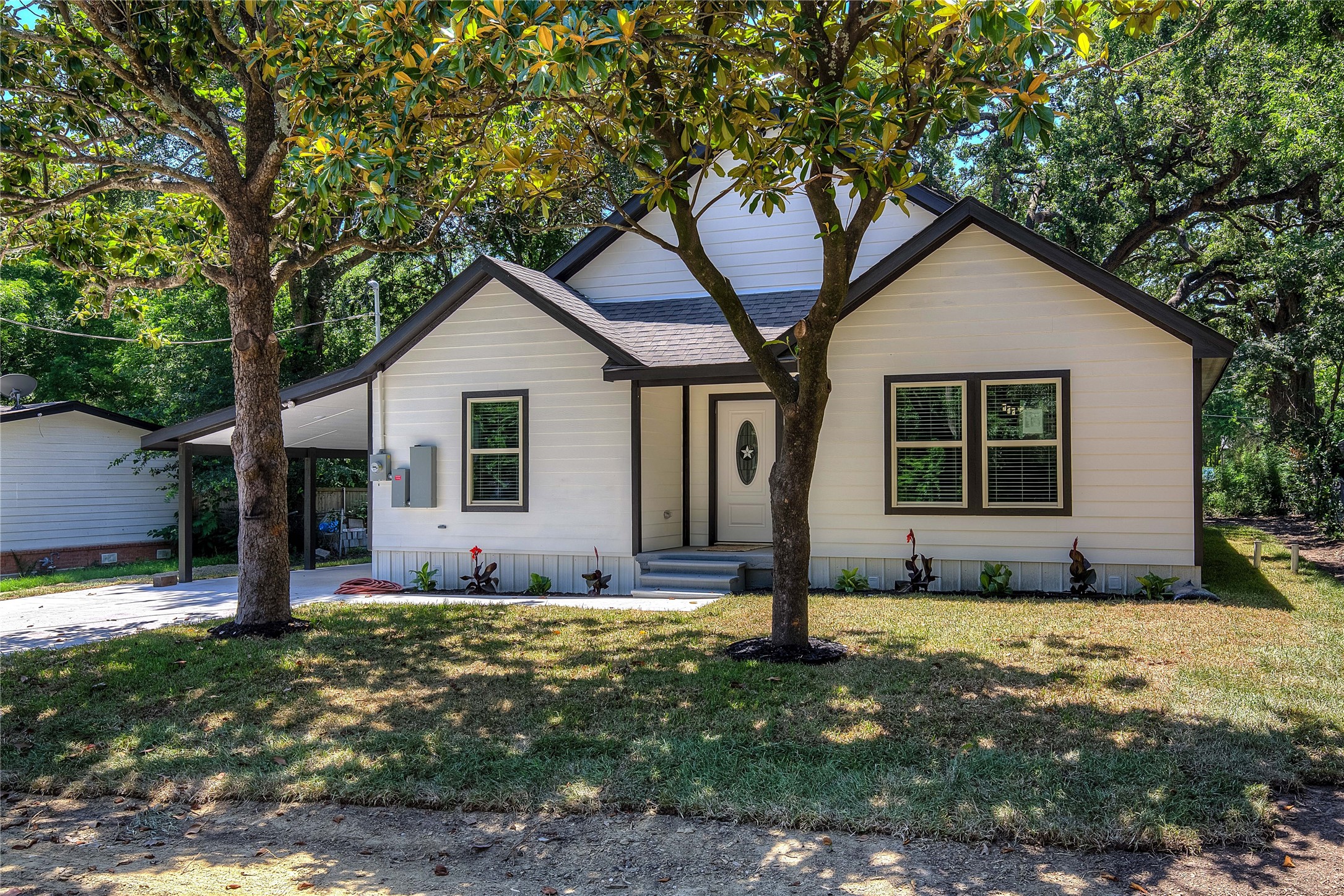902 Lakewood Street Greenville TX 75401