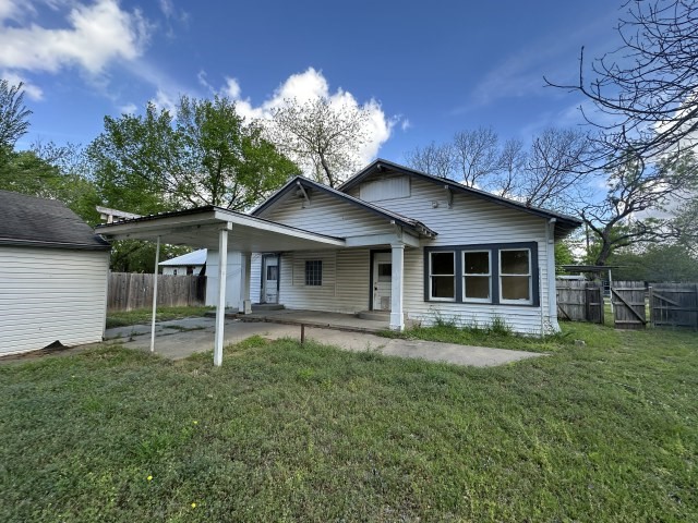908 E Titus Street Mexia TX 76667