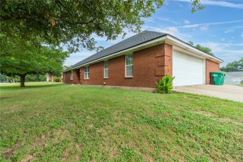 301 W Denison Drive Robinson TX 76706