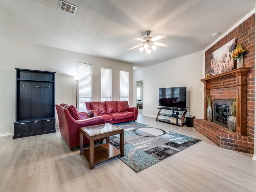 8001 Glenside Drive Rowlett TX 75089