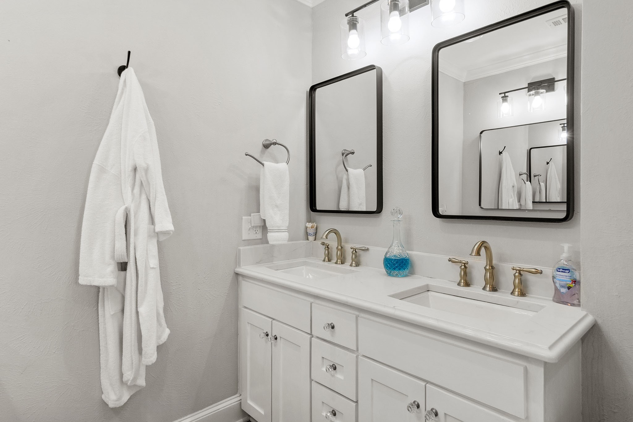 1429 Merrimac Trail Garland TX 75043
