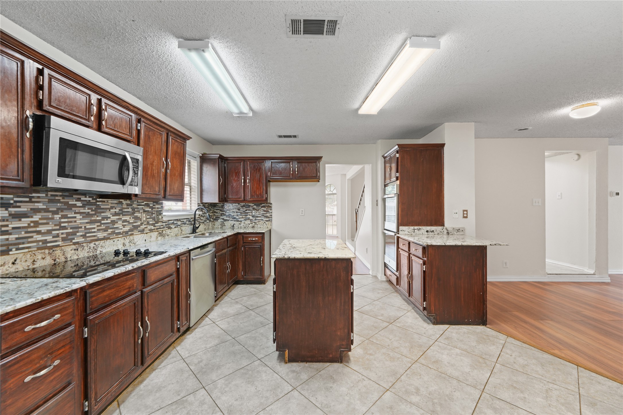 1521 Curtis Lane Cedar Hill TX 75104
