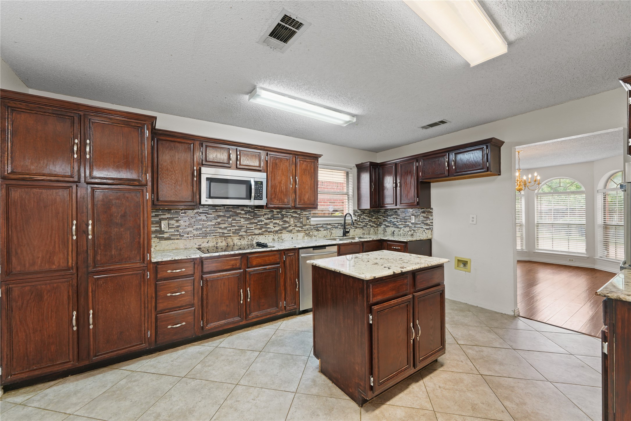 1521 Curtis Lane Cedar Hill TX 75104