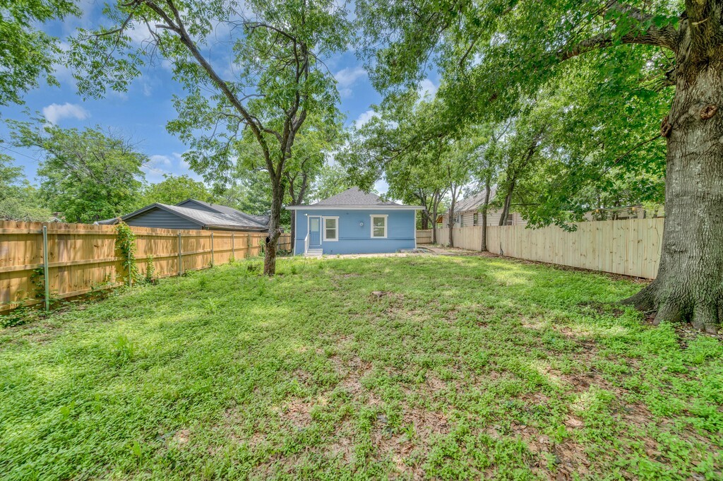 1713 Reuter Avenue Waco TX 76708