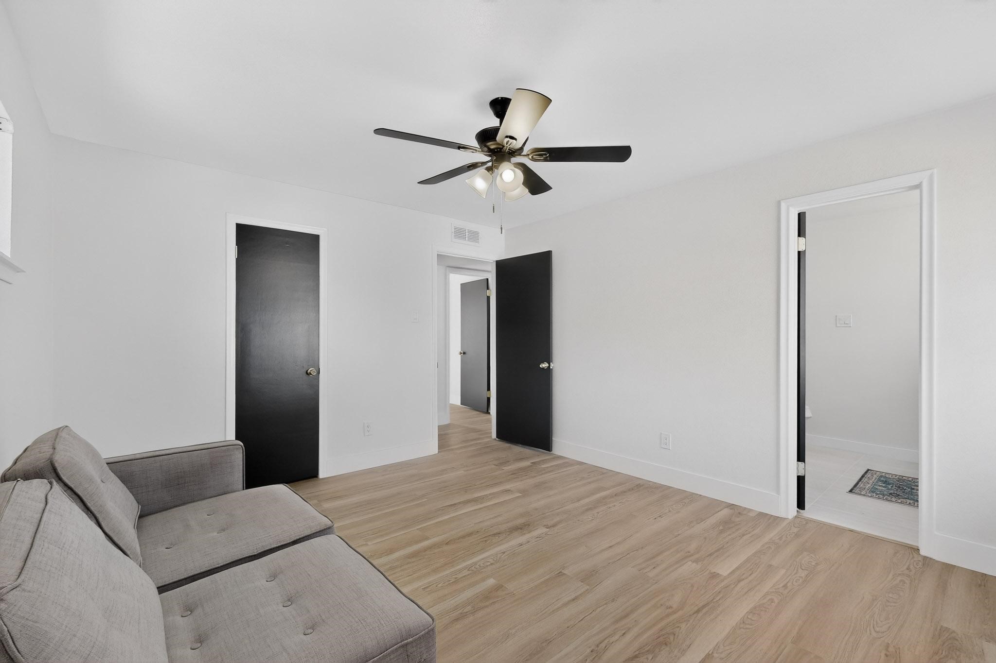 817 Daventry Drive Garland TX 75040