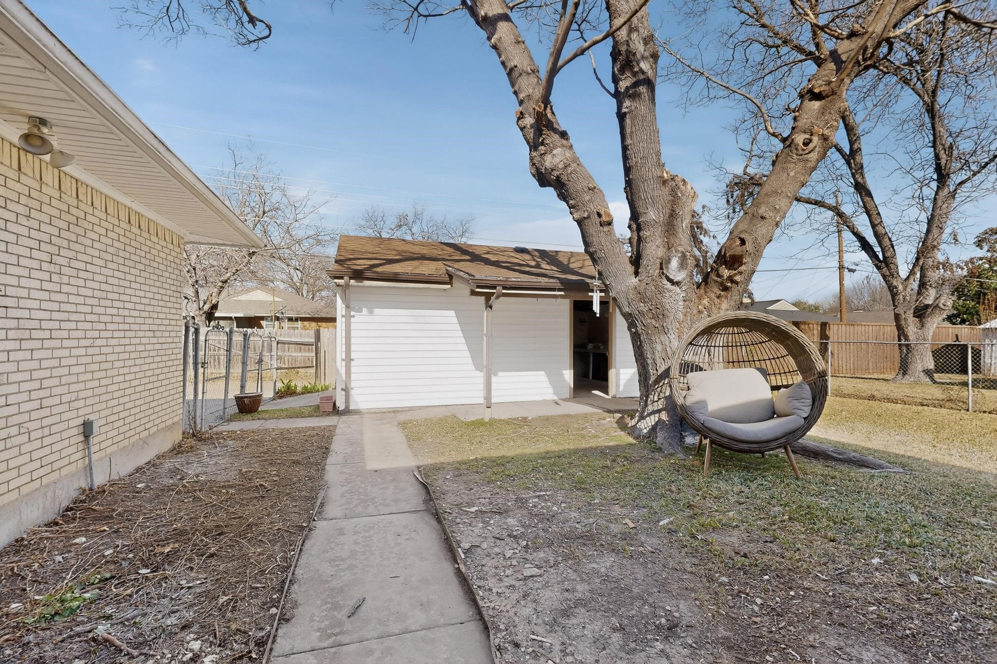 817 Daventry Drive Garland TX 75040