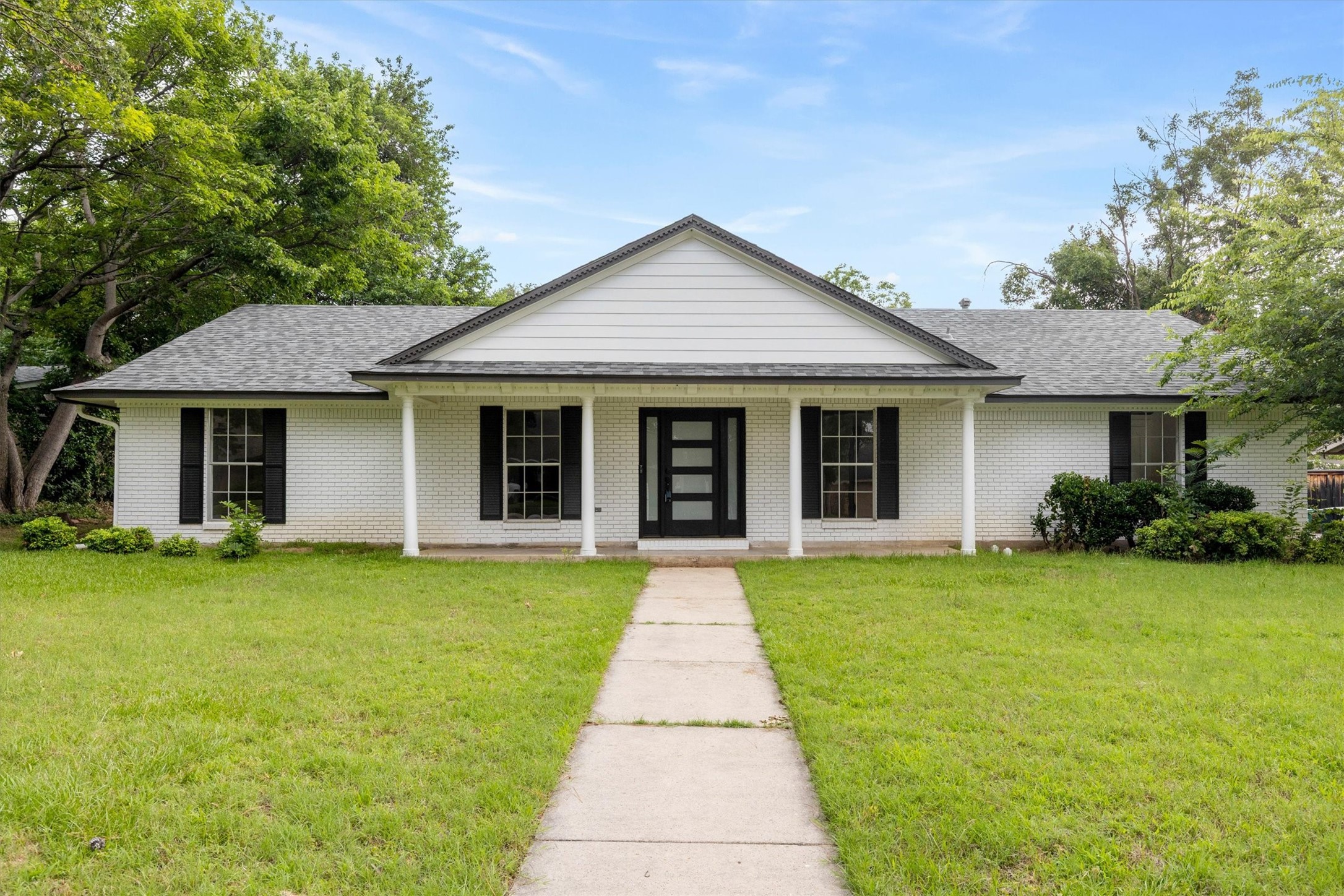 2203 Foxcroft Circle Denton TX 76209