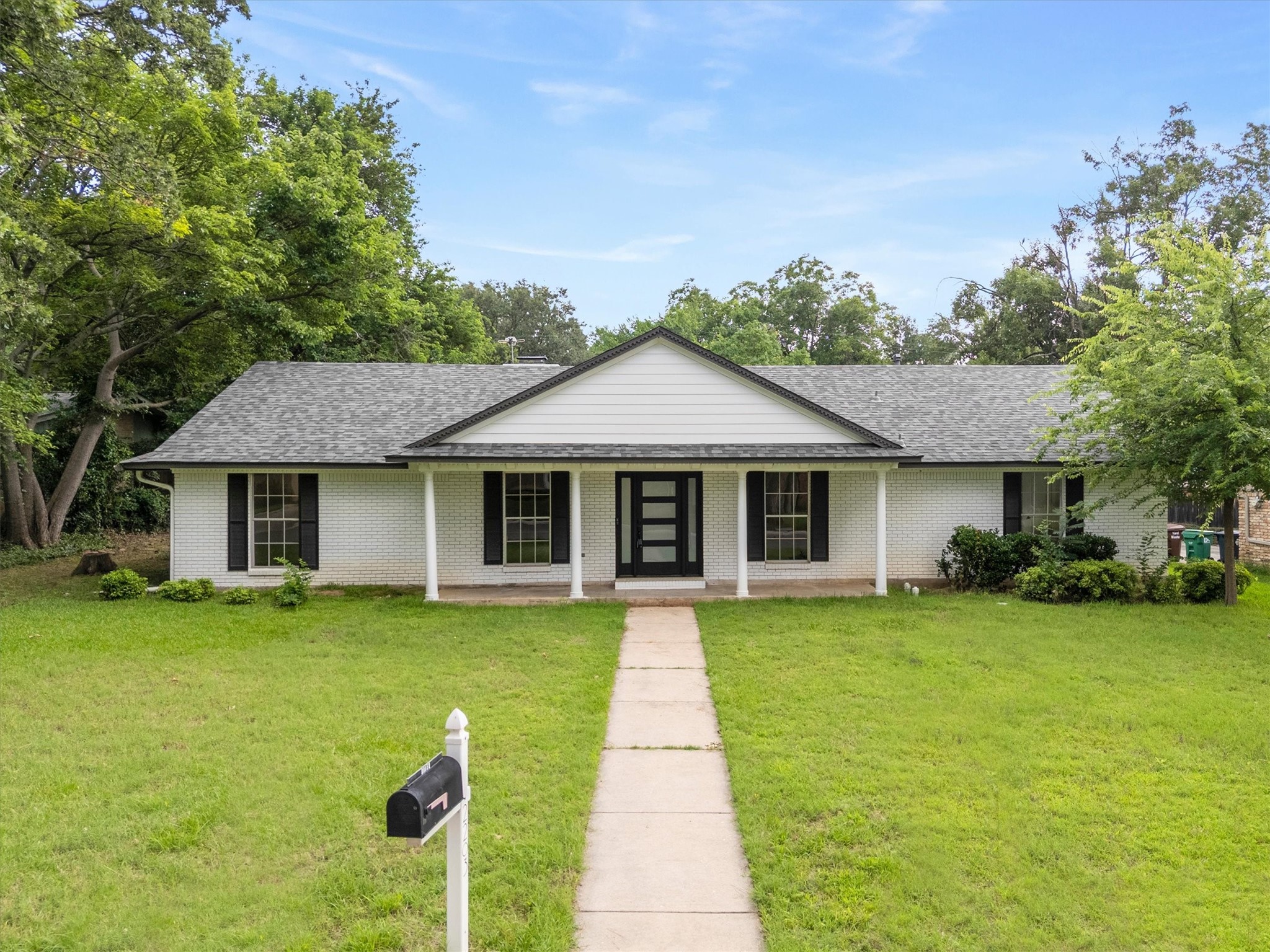 2203 Foxcroft Circle Denton TX 76209