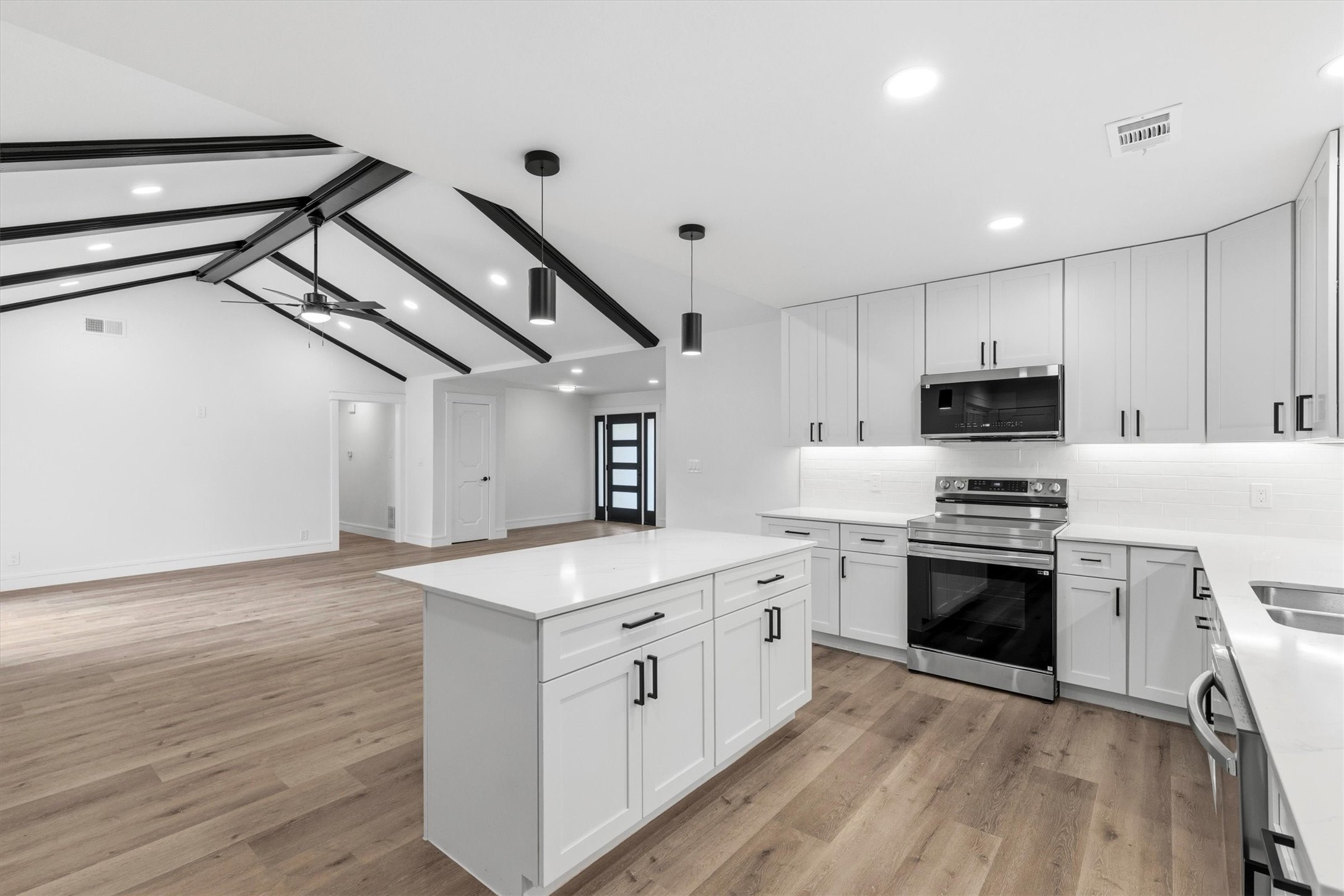 2203 Foxcroft Circle Denton TX 76209