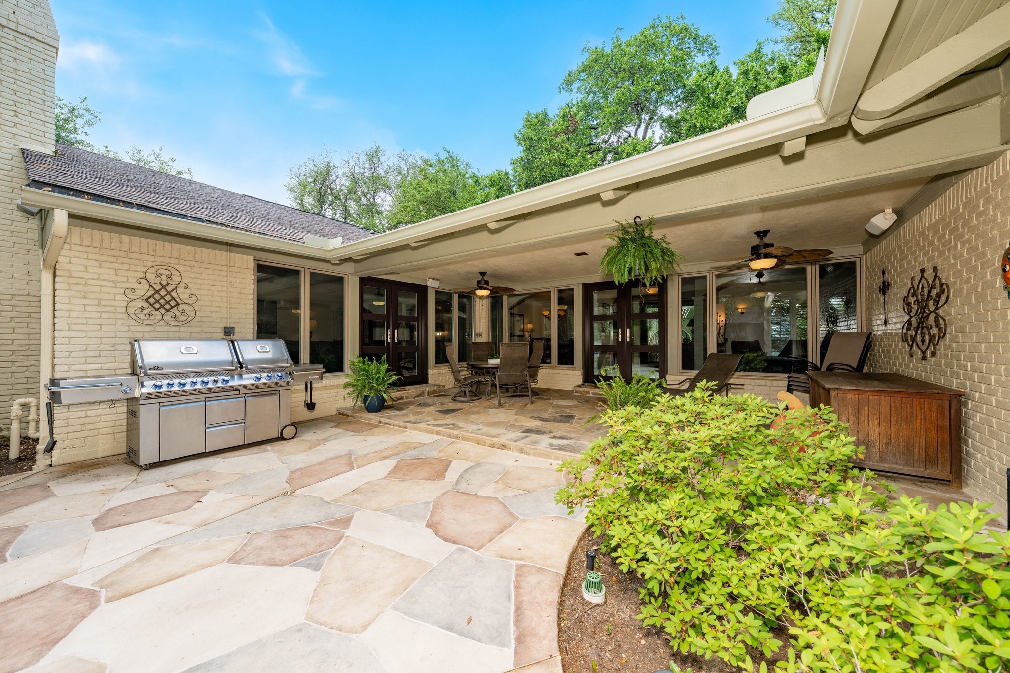 6950 Mossvine Drive Dallas TX 75254