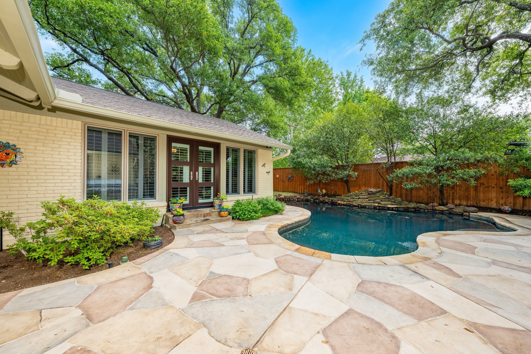 6950 Mossvine Drive Dallas TX 75254