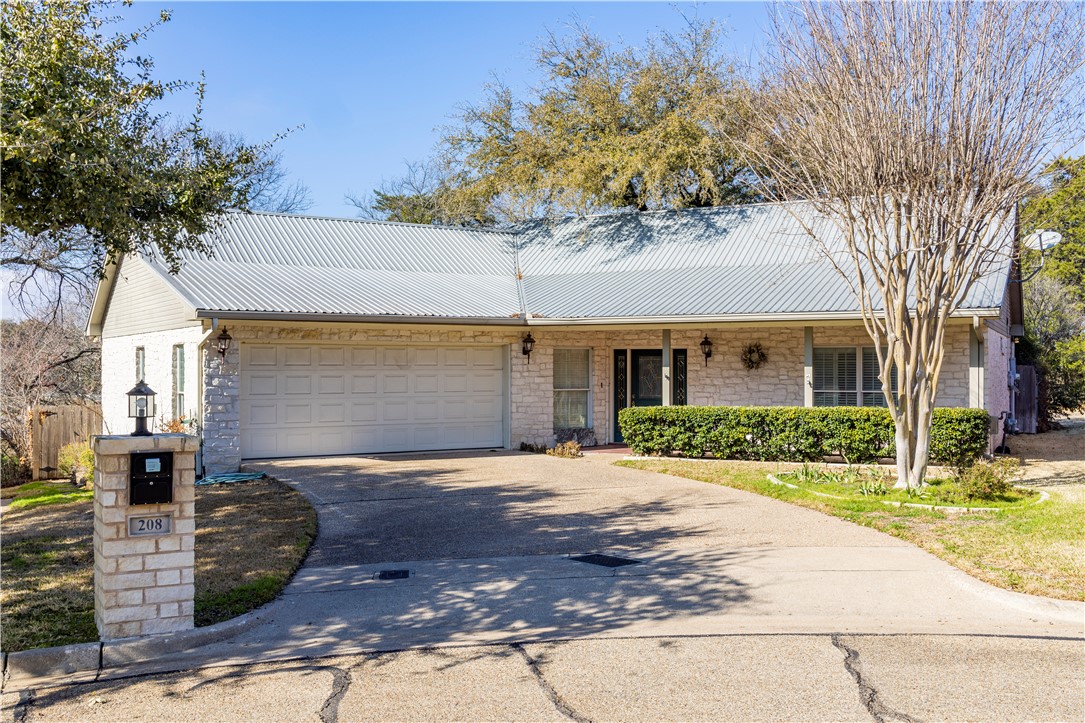 208 Wellington Drive Woodway TX 76712