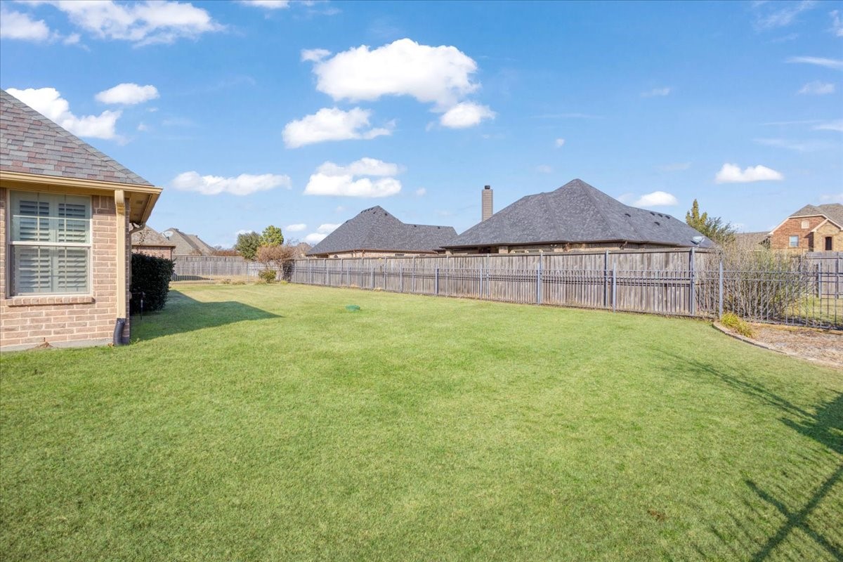 1033 Addison Avenue Pottsboro TX 75076
