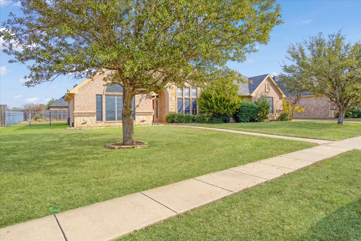 1033 Addison Avenue Pottsboro TX 75076