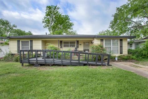 1728 W Elm Street Denison TX 75020