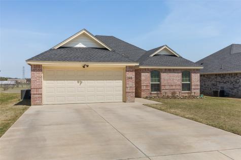 398 Blakney Street Cleburne TX 76031