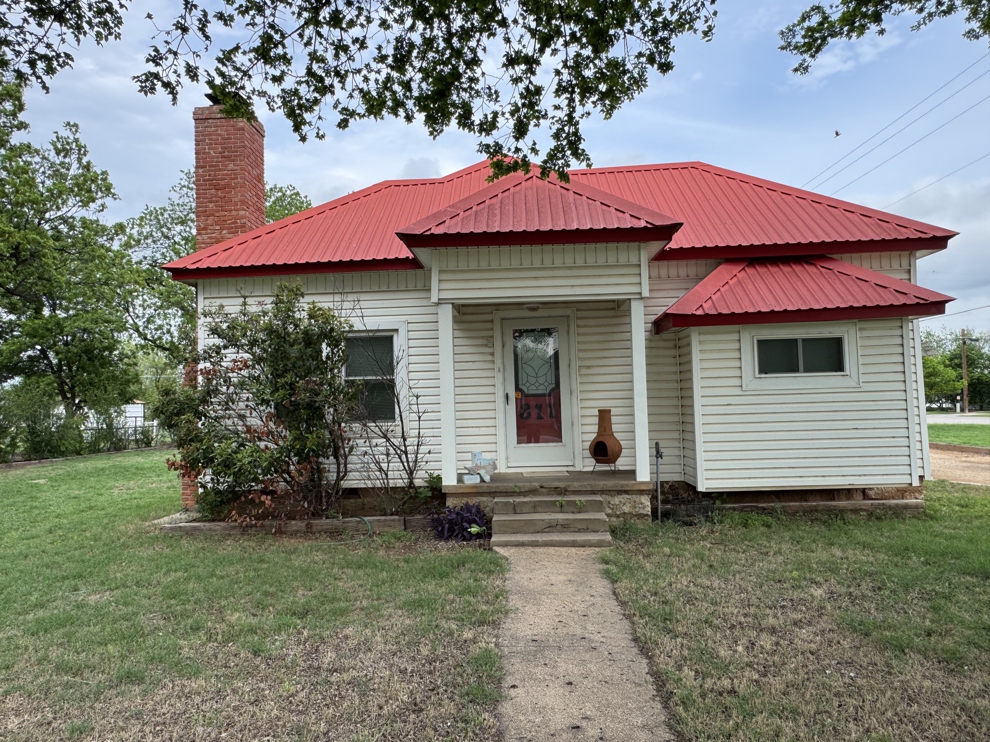 311 S Cedar Street Seymour TX 76380