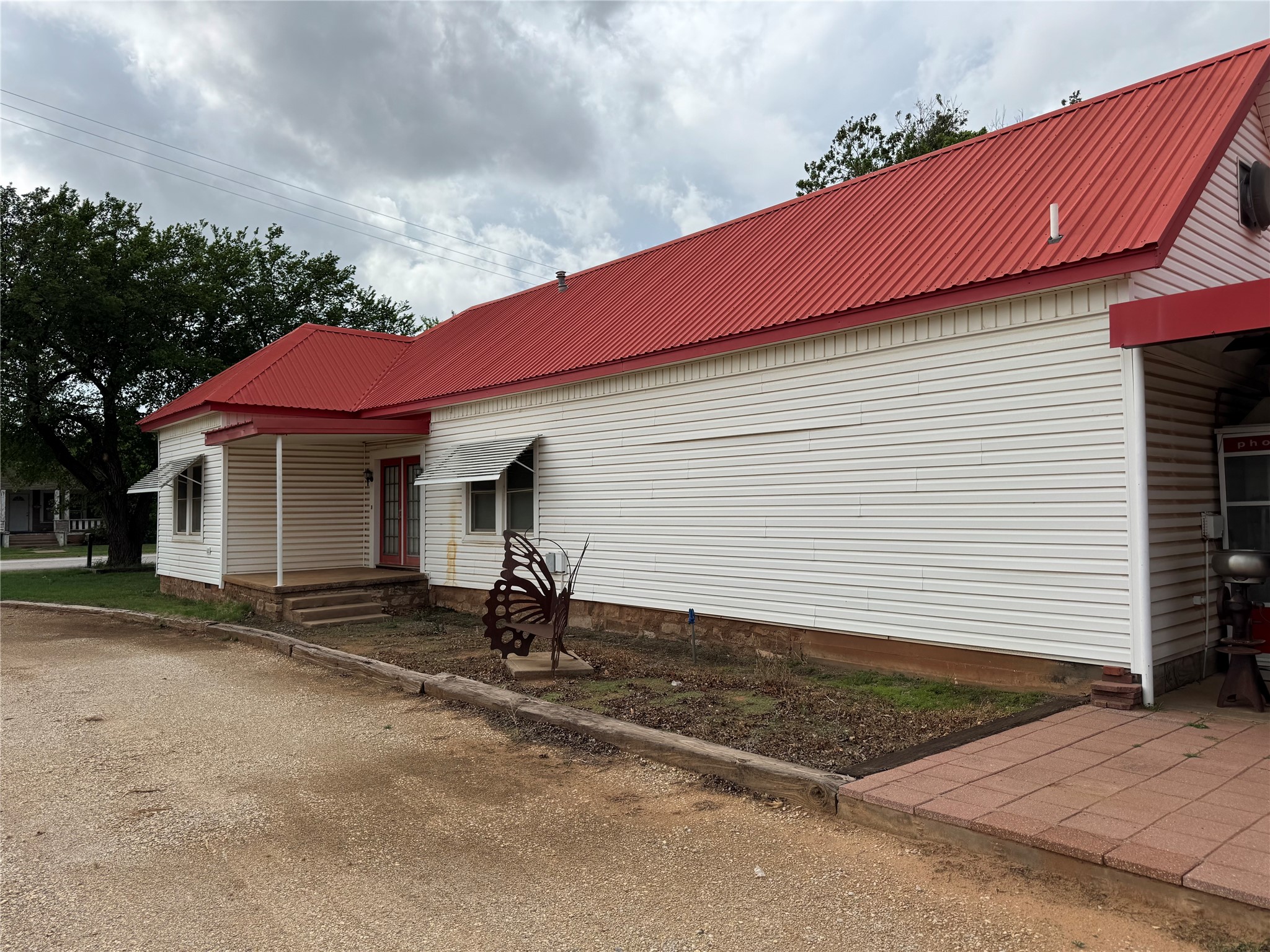 311 S Cedar Street Seymour TX 76380
