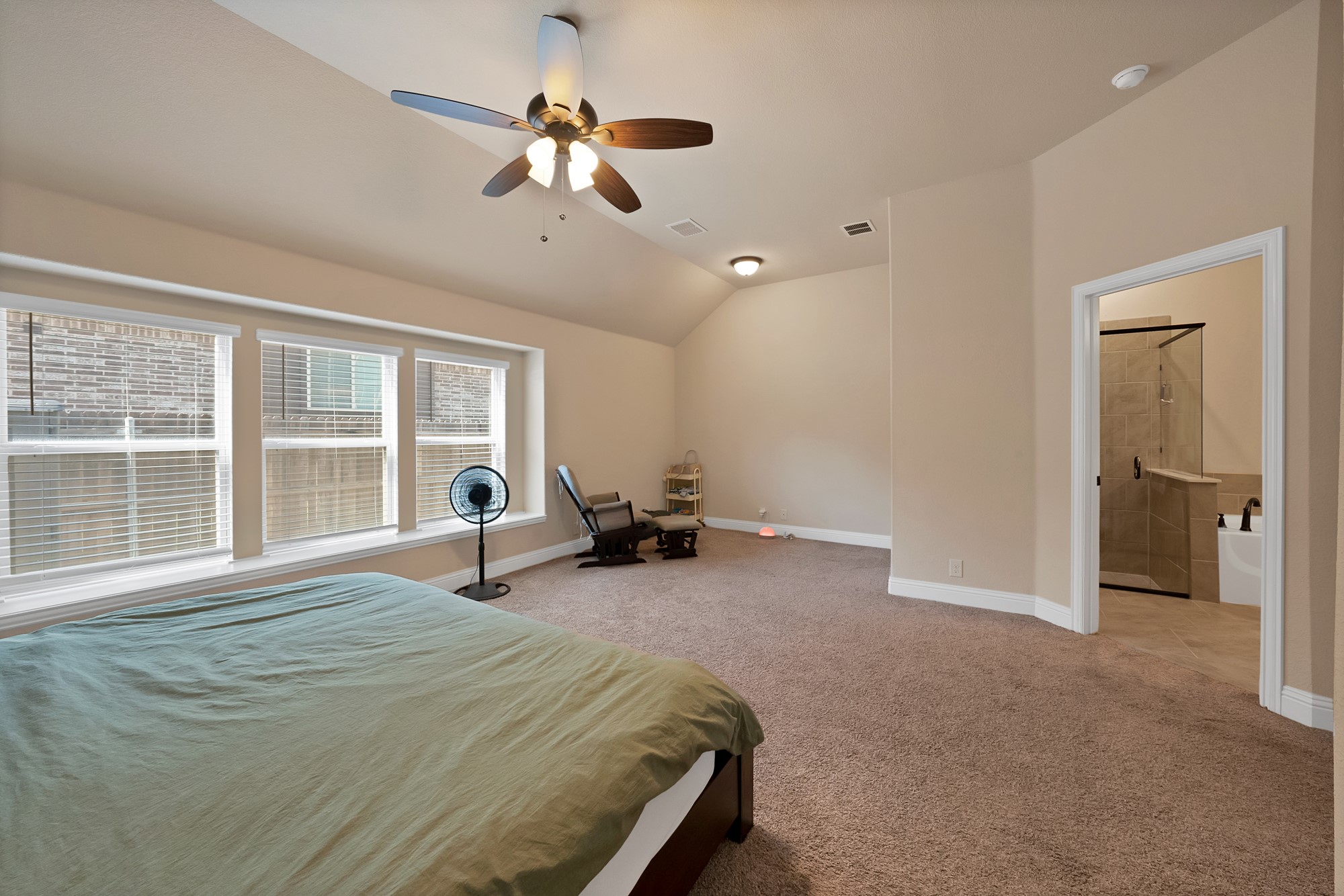 1040 Weeping Oak Drive Burleson TX 76028