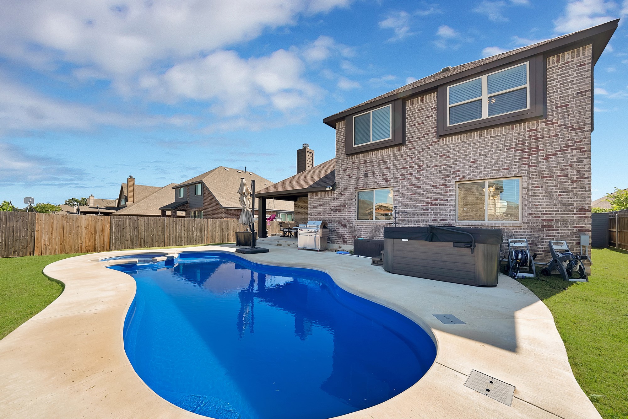 1040 Weeping Oak Drive Burleson TX 76028