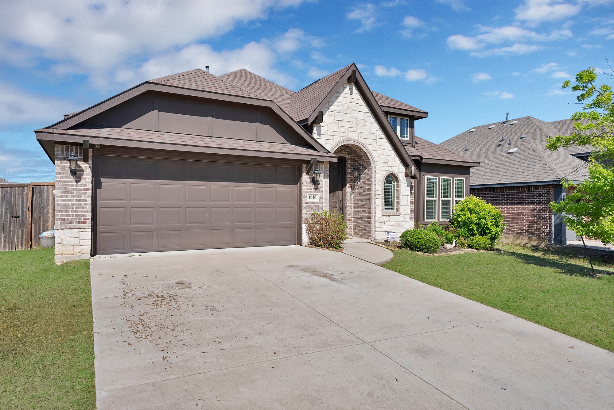 1040 Weeping Oak Drive Burleson TX 76028