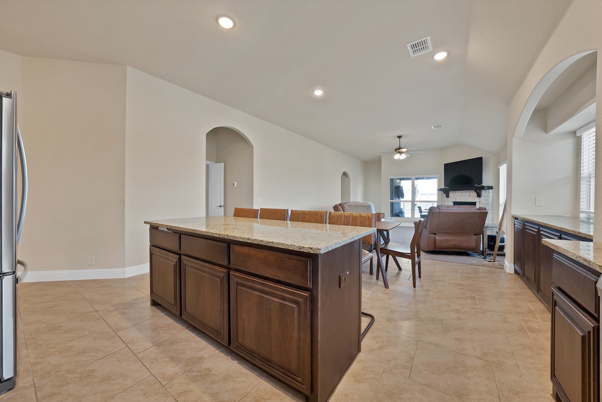 1040 Weeping Oak Drive Burleson TX 76028