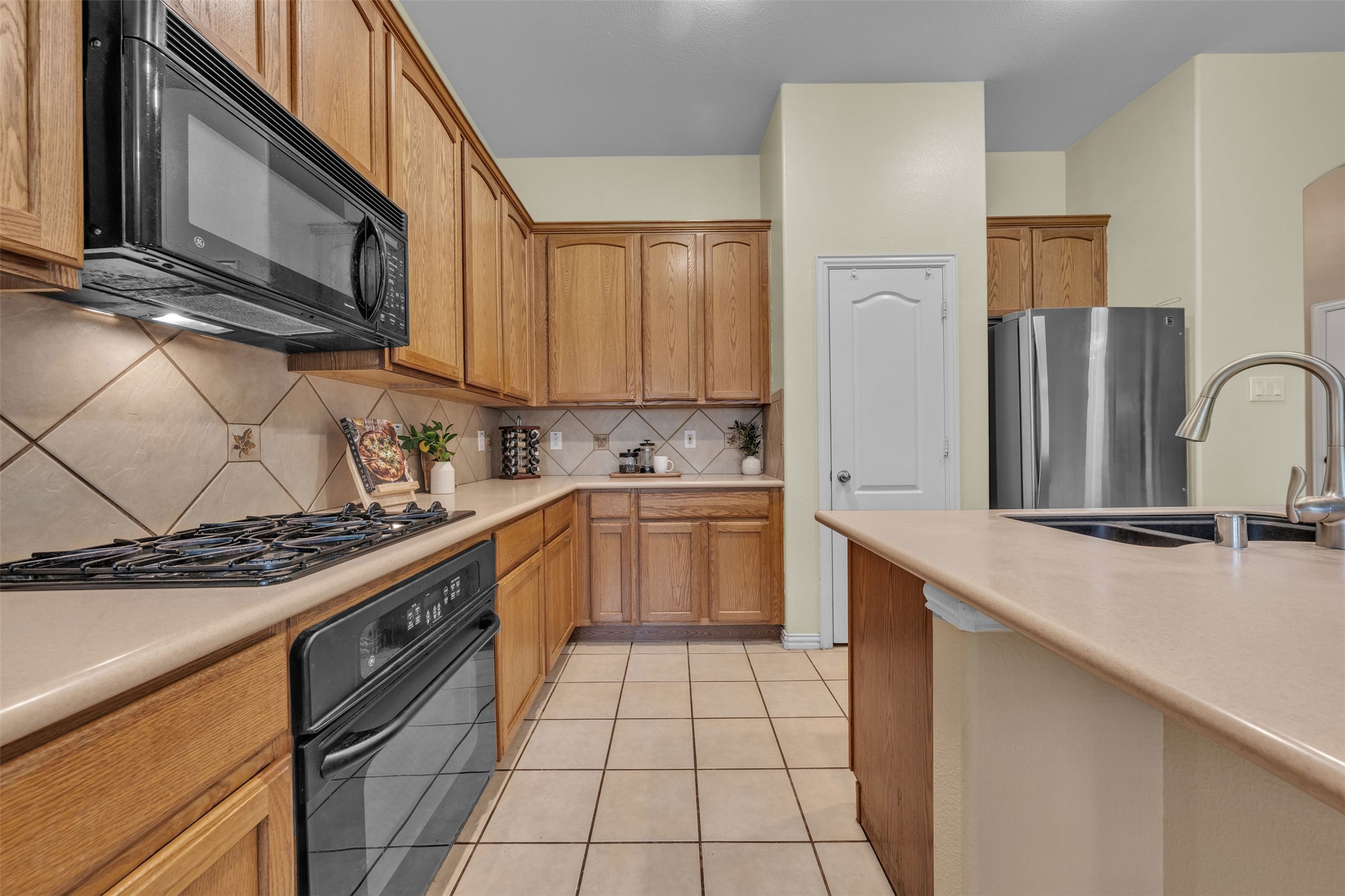 2951 Velero Grand Prairie TX 75054