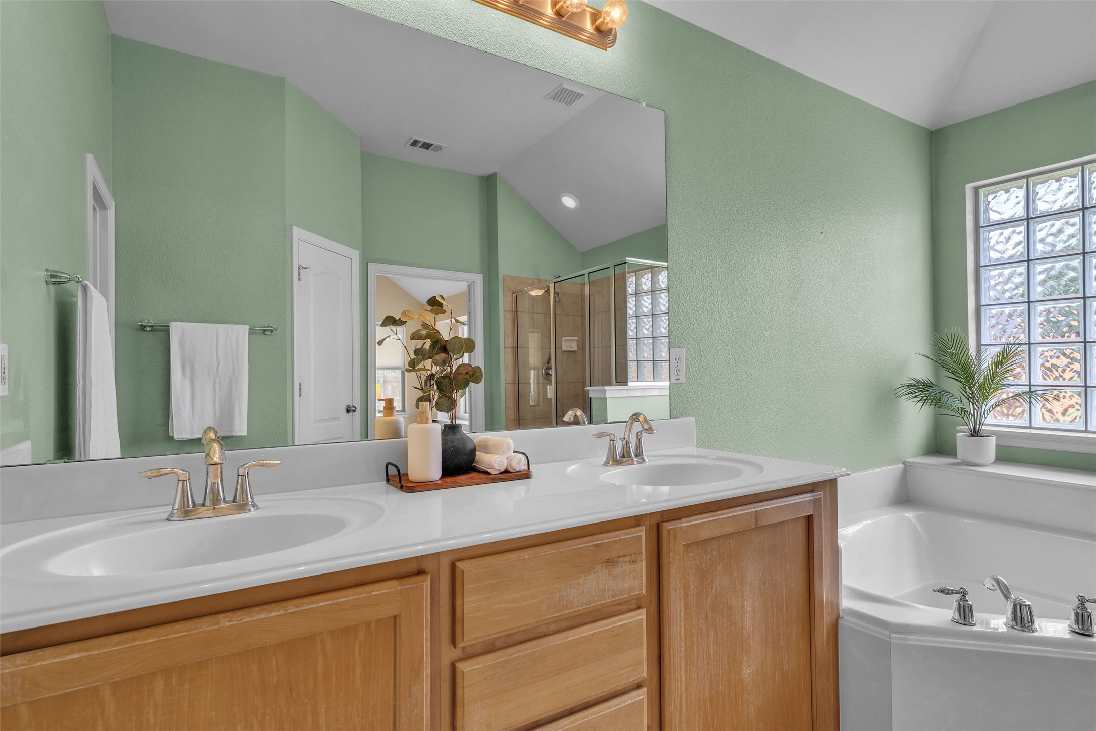 2951 Velero Grand Prairie TX 75054