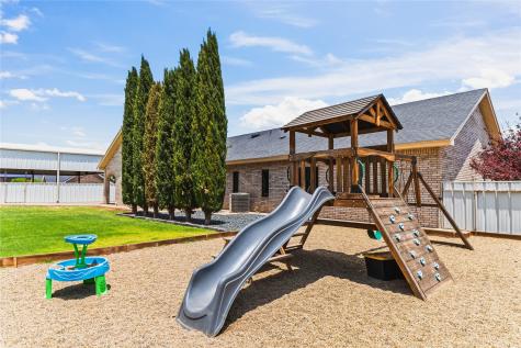 165 County Road 209 Seminole TX 79360