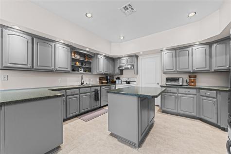 165 County Road 209 Seminole TX 79360