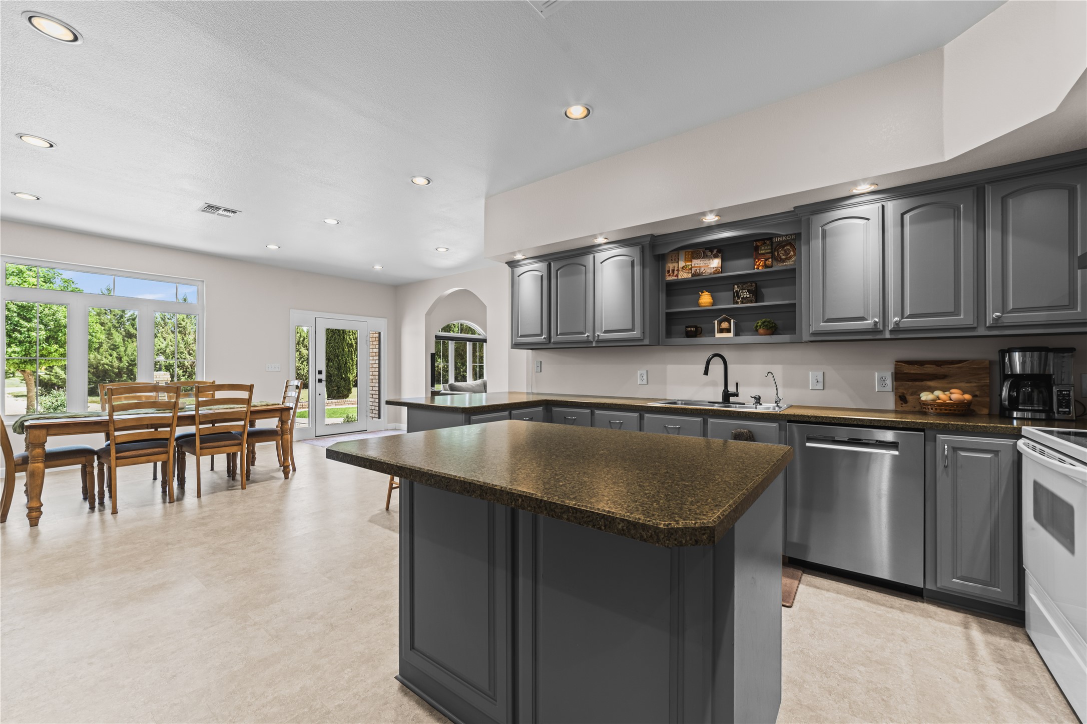 165 County Road 209 Seminole TX 79360