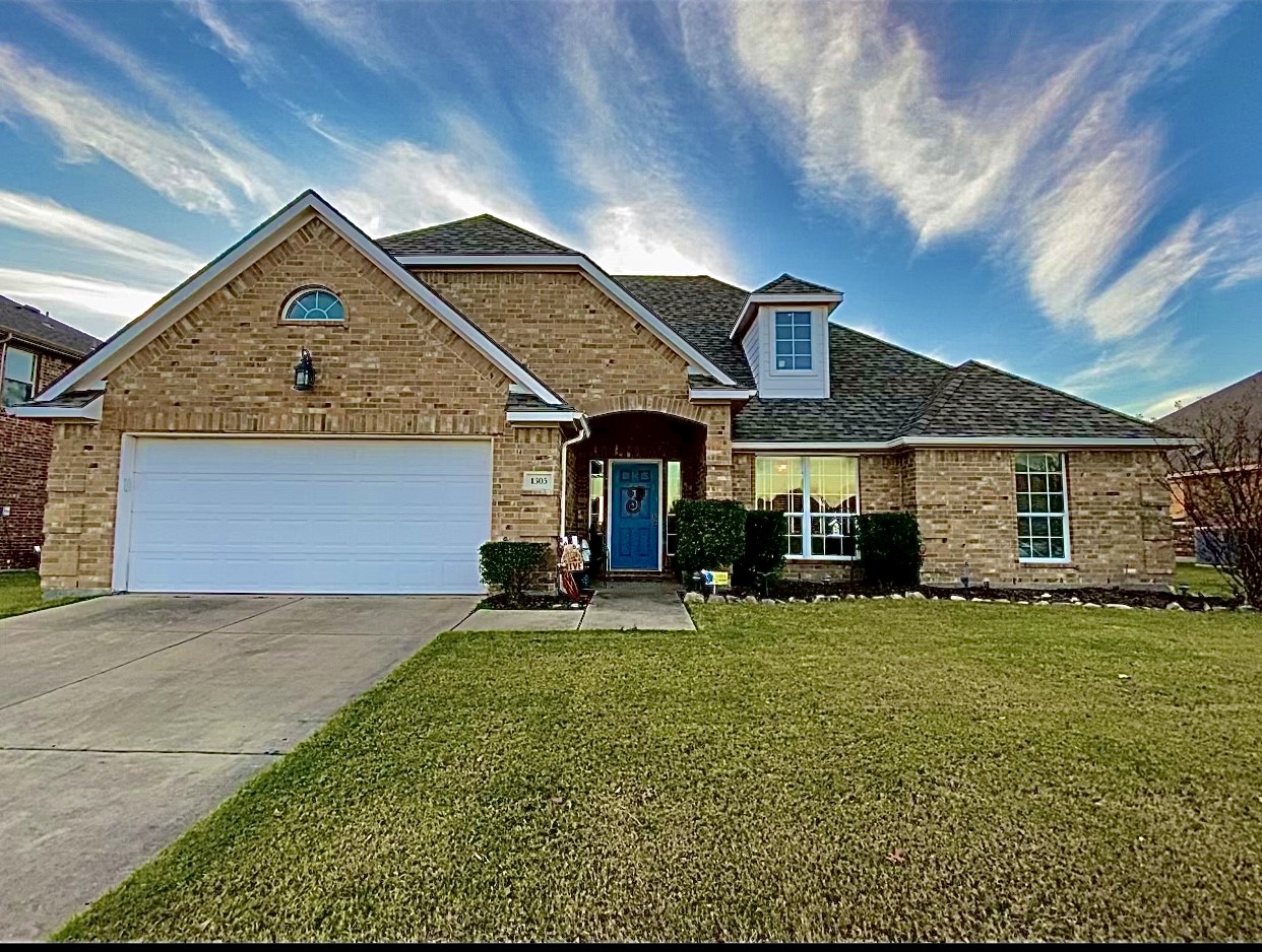 1305 N Houston Street Royse City TX 75189