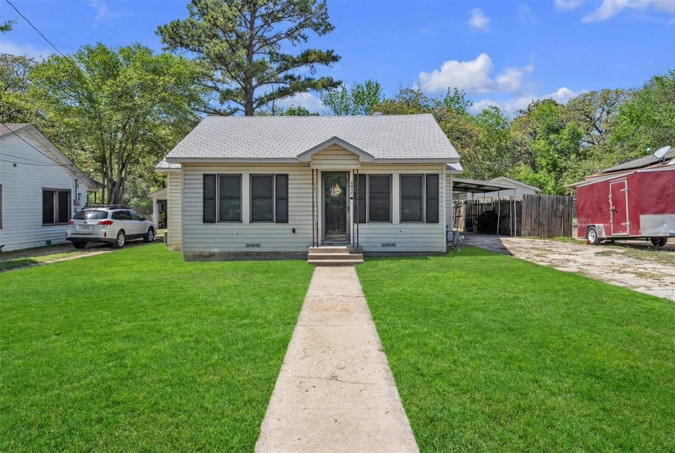 3017 Pueblo Trail Lake Worth TX 76135
