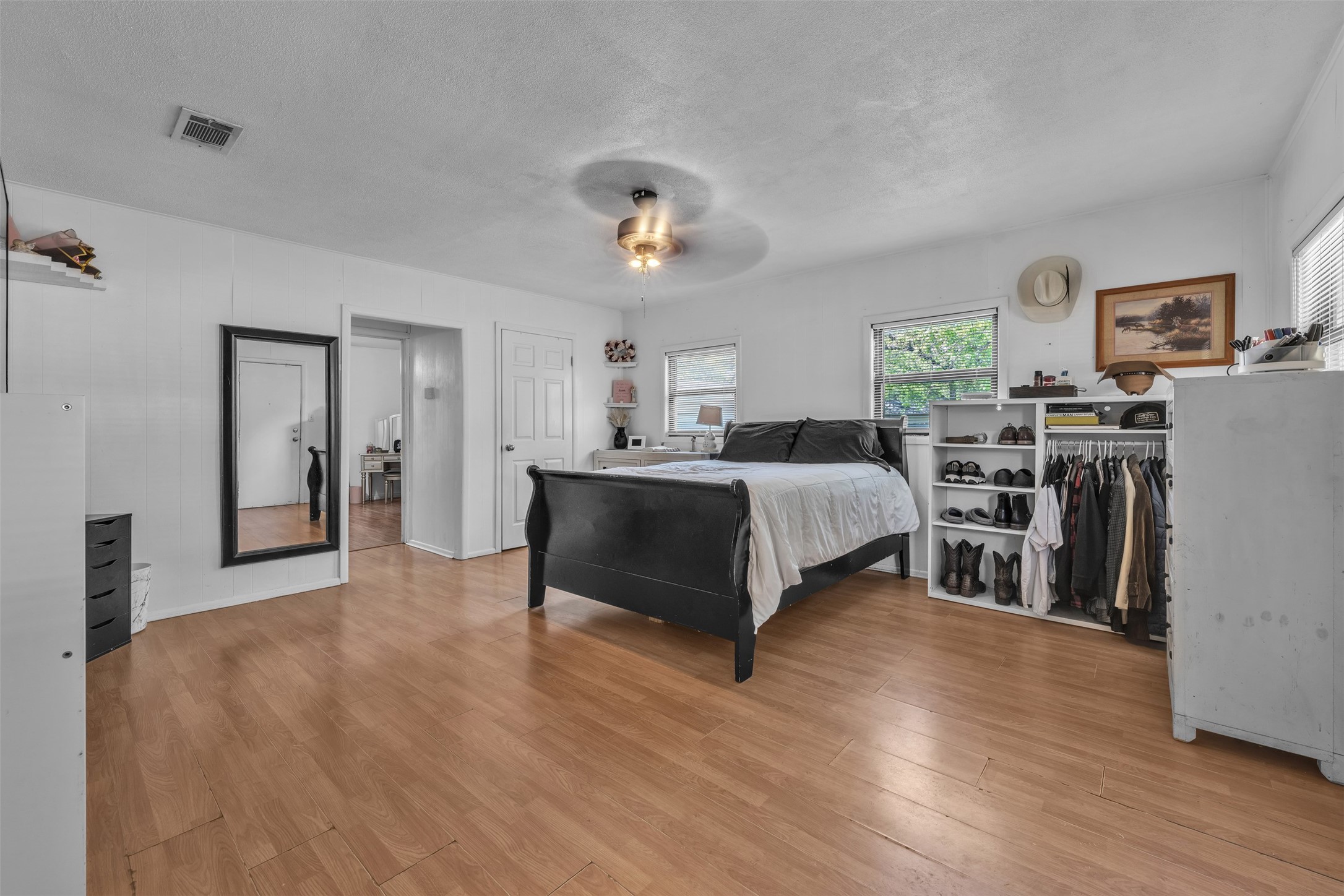 3017 Pueblo Trail Lake Worth TX 76135