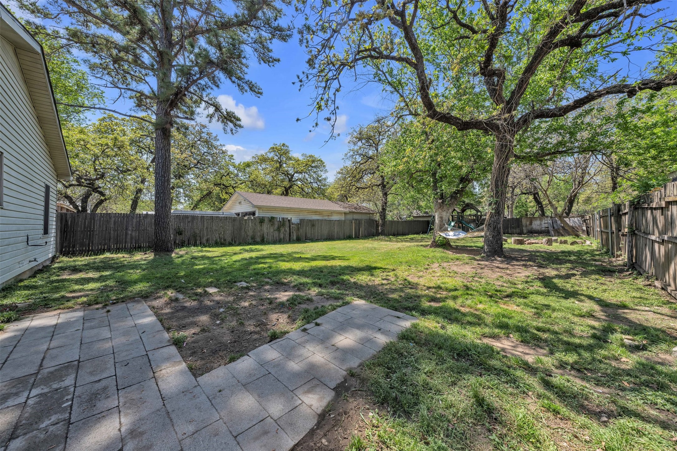 3017 Pueblo Trail Lake Worth TX 76135