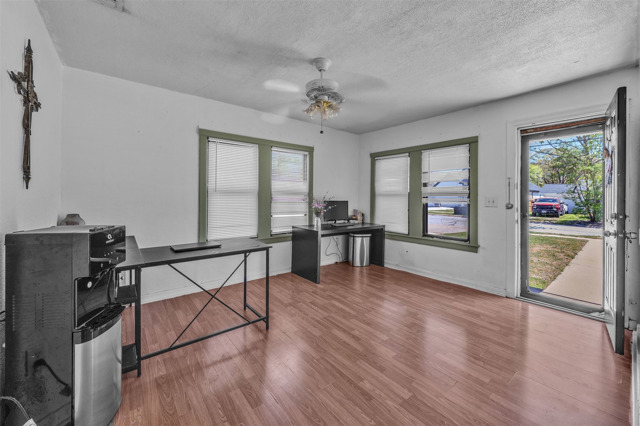 3017 Pueblo Trail Lake Worth TX 76135