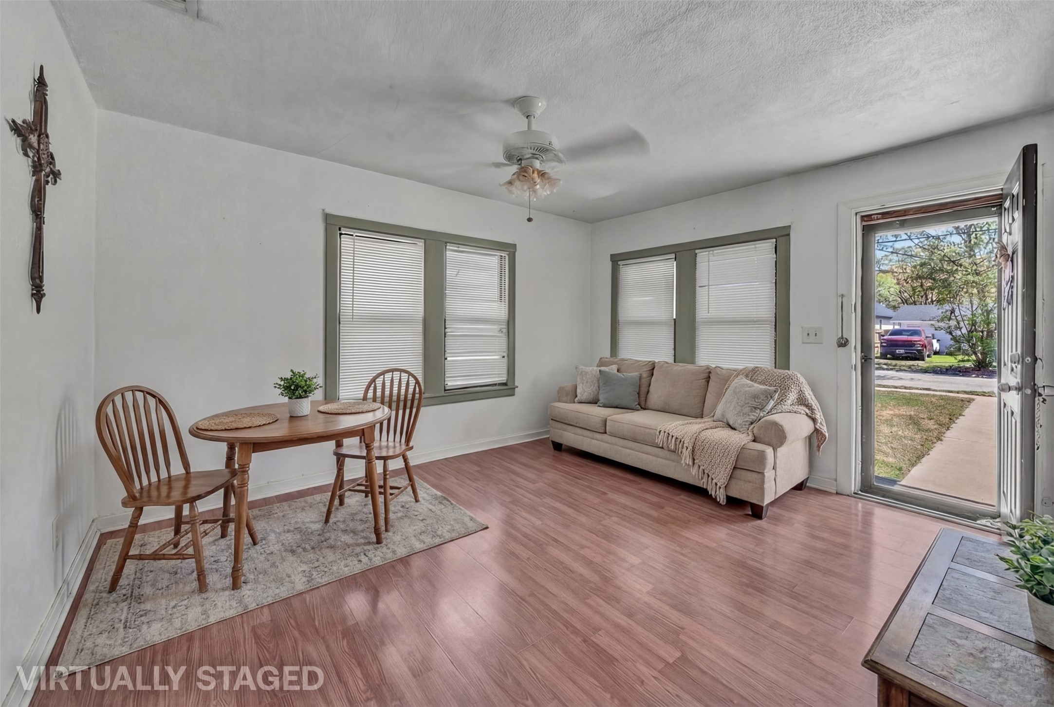3017 Pueblo Trail Lake Worth TX 76135