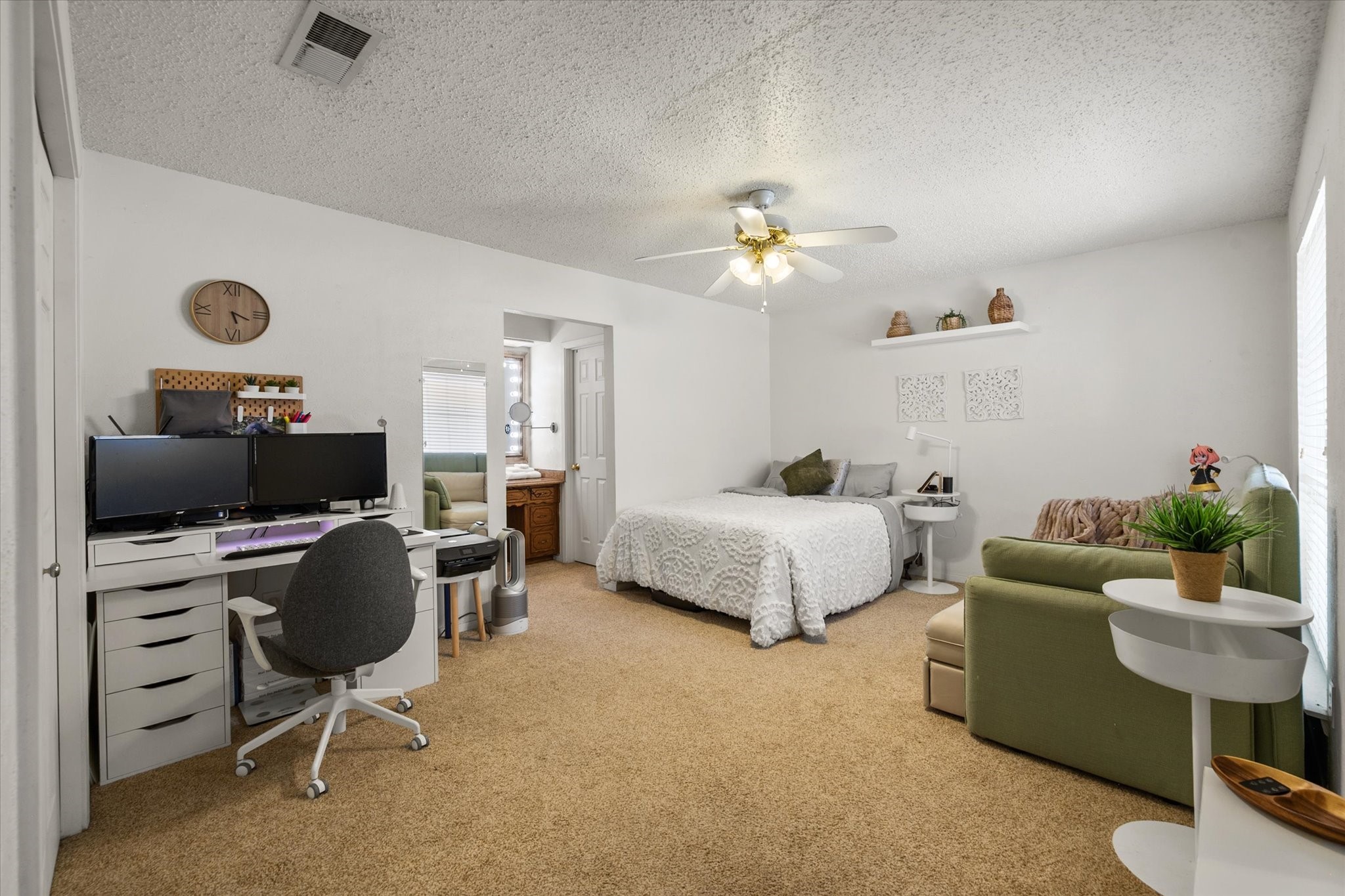910 Cherry Laurel Lane Arlington TX 76012