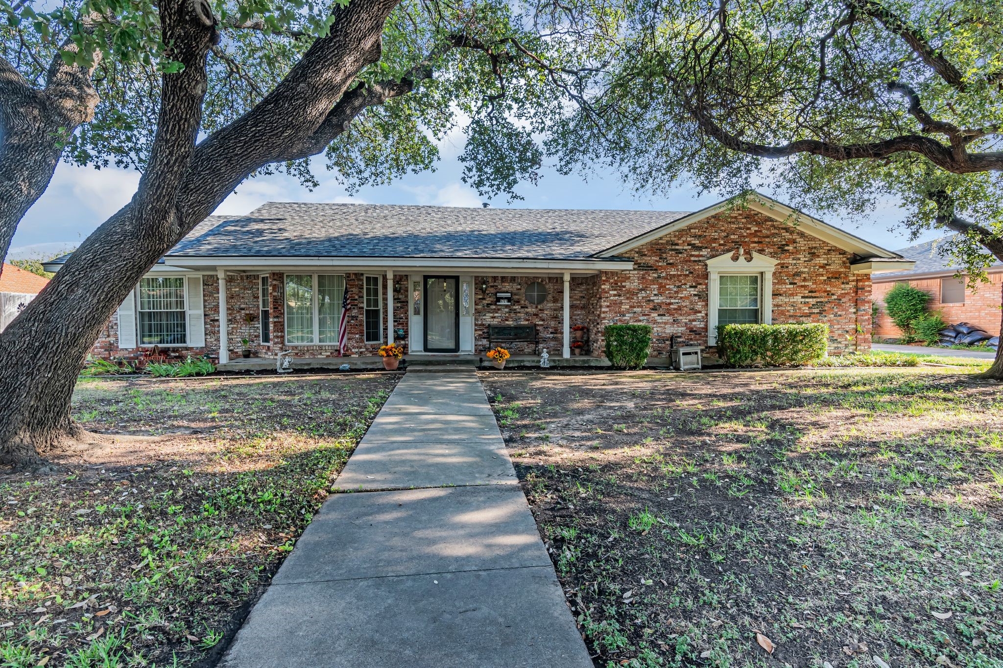 5721 Cedarcrest Drive Haltom City TX 76117