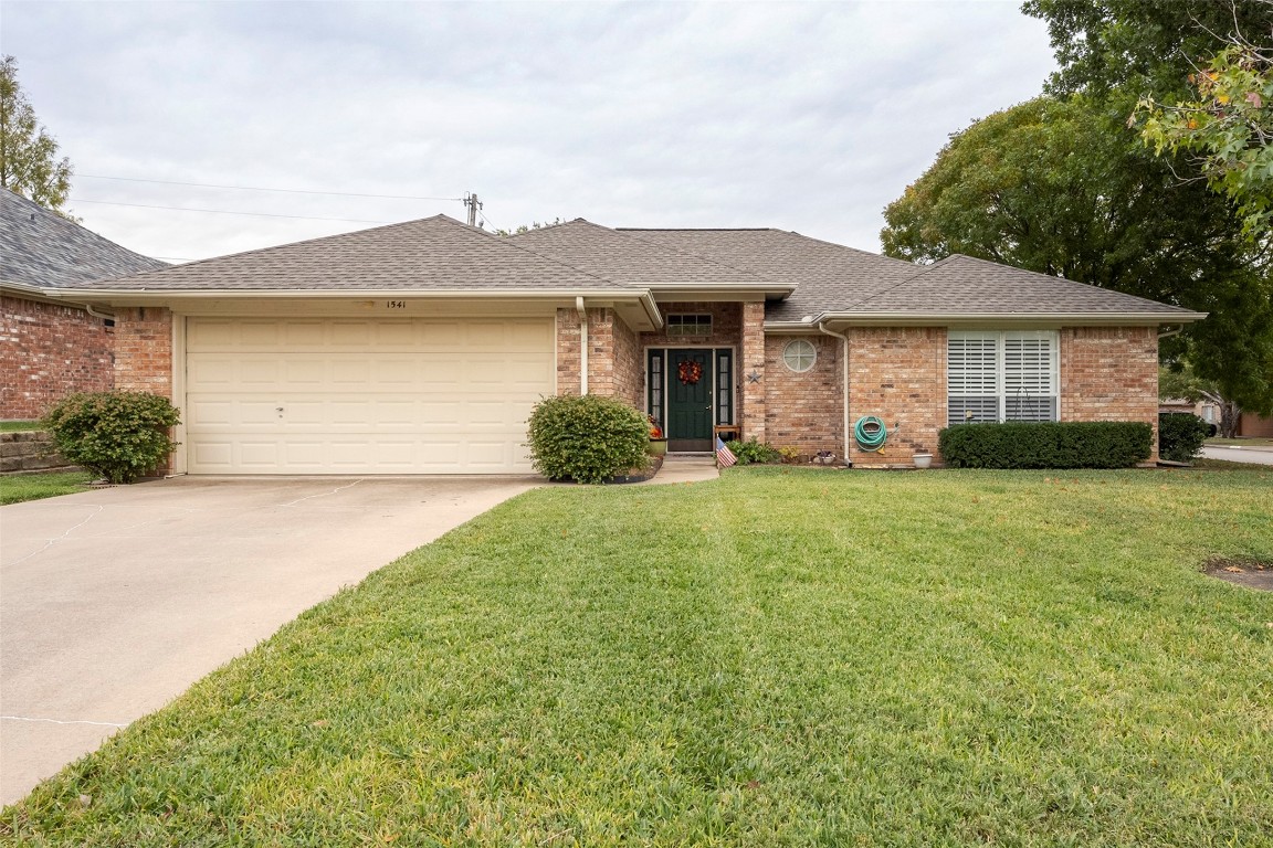 1541 Shadow Run Weatherford TX 76086
