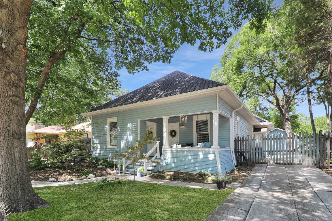 1104 W Lamar Street Mckinney TX 75069