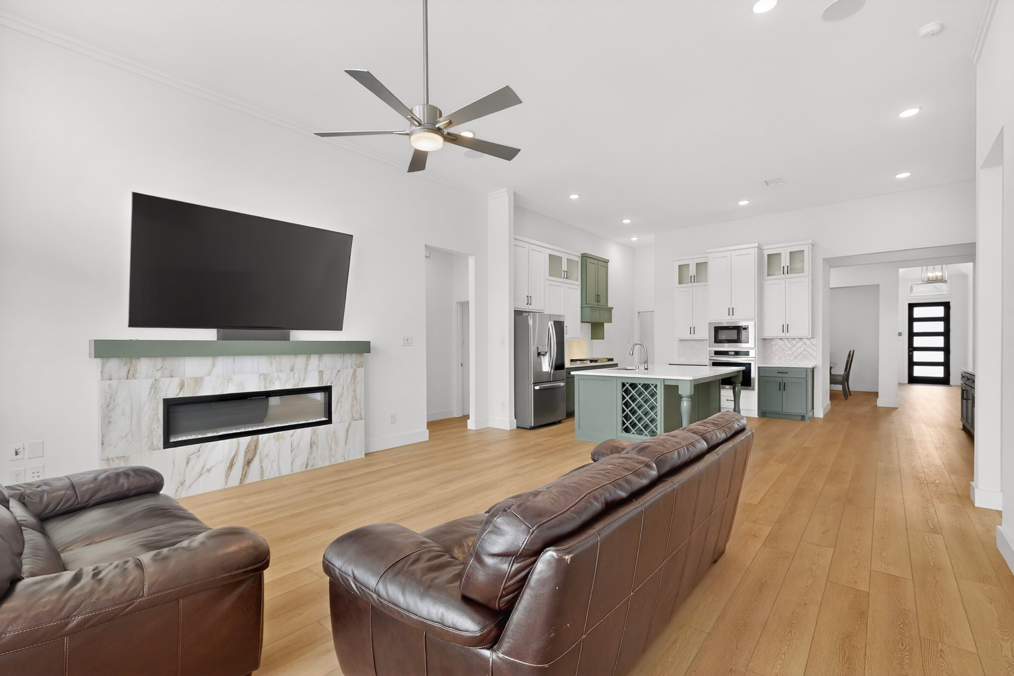 1814 Briarwood W Midlothian TX 76065