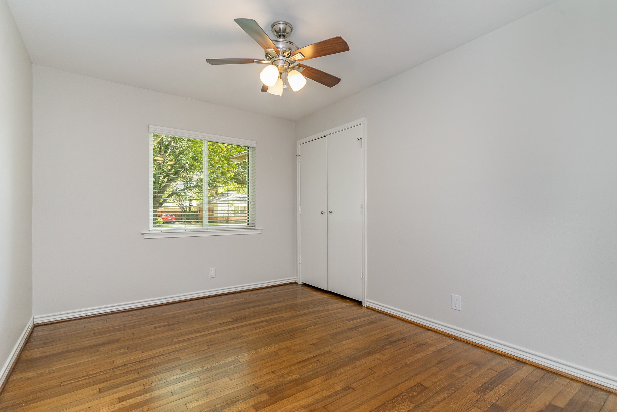 3709 Van Ness Lane Dallas TX 75220