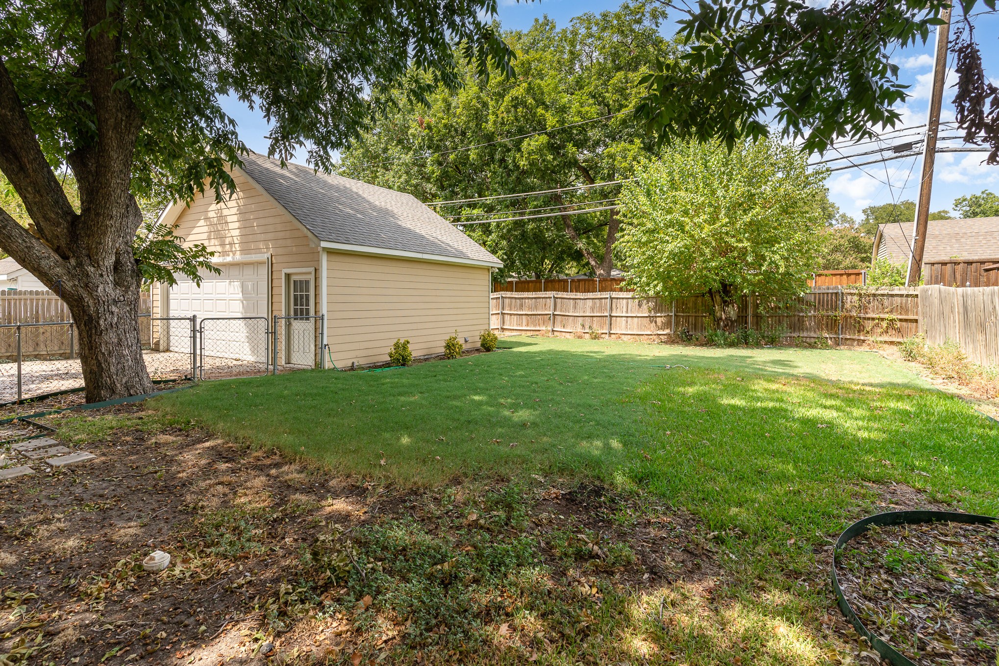 3709 Van Ness Lane Dallas TX 75220