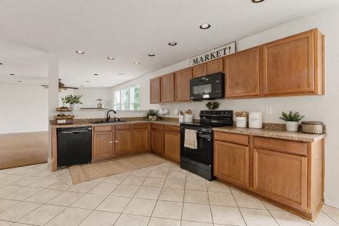 1416 Erin Drive Burleson TX 76028